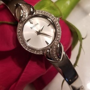 💍Silver Bulova Heart & Diamond Watch🌹